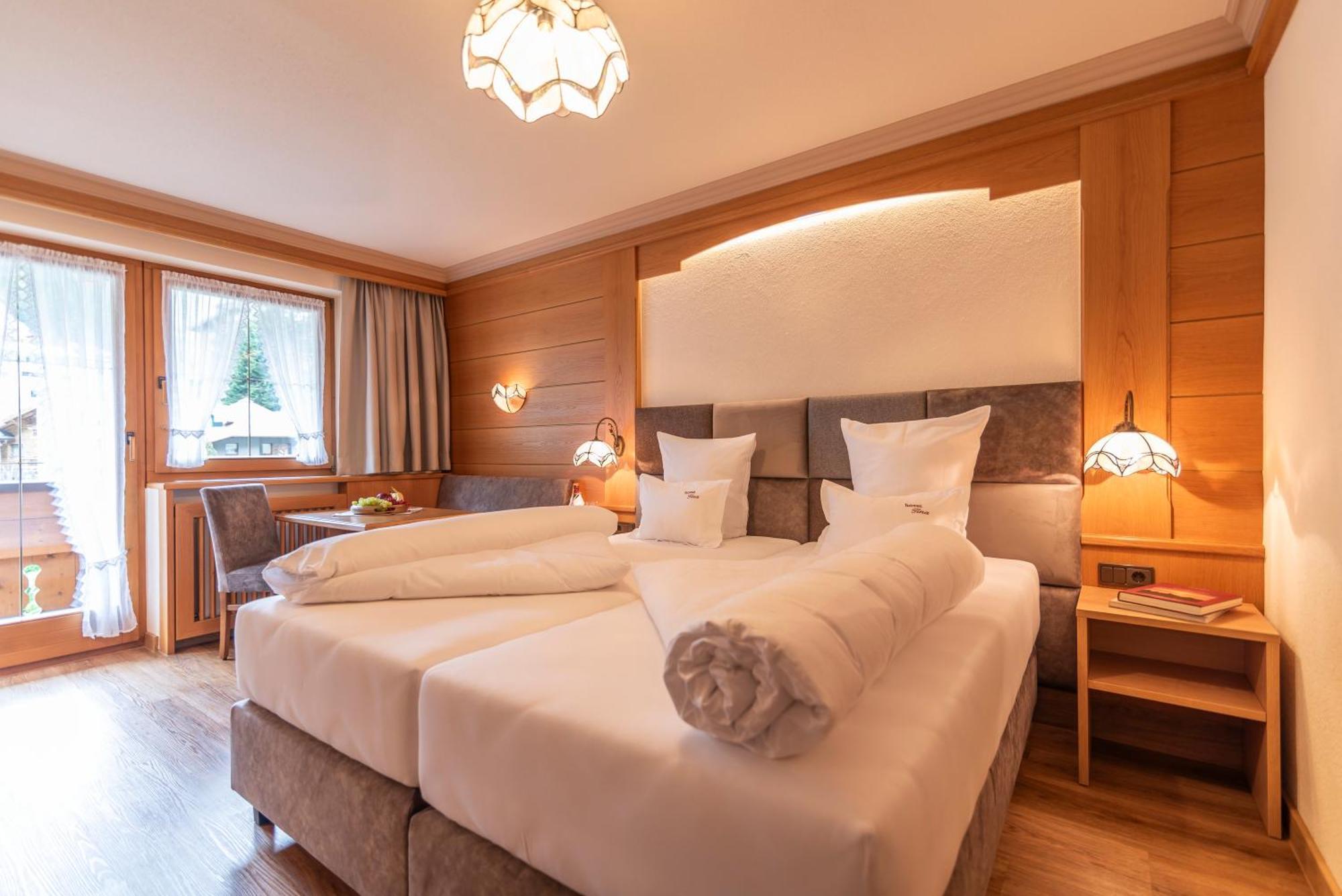 Hotel Garni Apart Tina Ischgl Exteriör bild