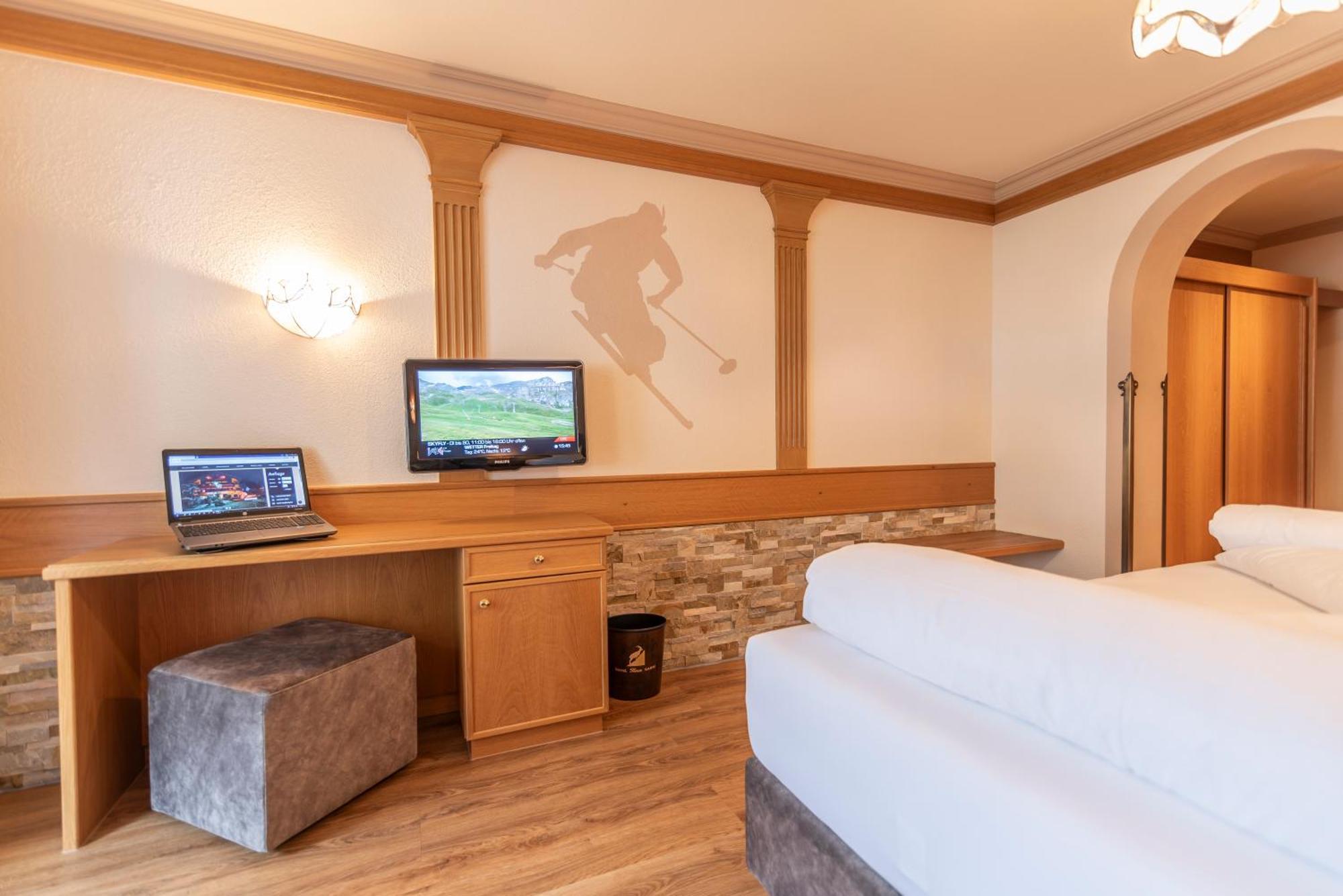 Hotel Garni Apart Tina Ischgl Exteriör bild